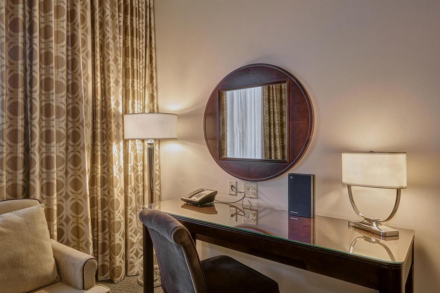 Sheraton Mesa Hotel At Wrigleyville West Luaran gambar